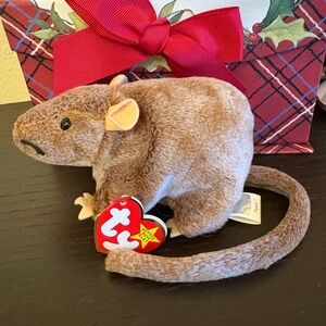 Vintage Ty Beanie Baby Tiptoe the Rat (or Mouse) with tag